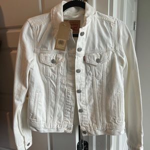 Levi’s white denim jacket - NEVER WORN/NEW W/ TAG